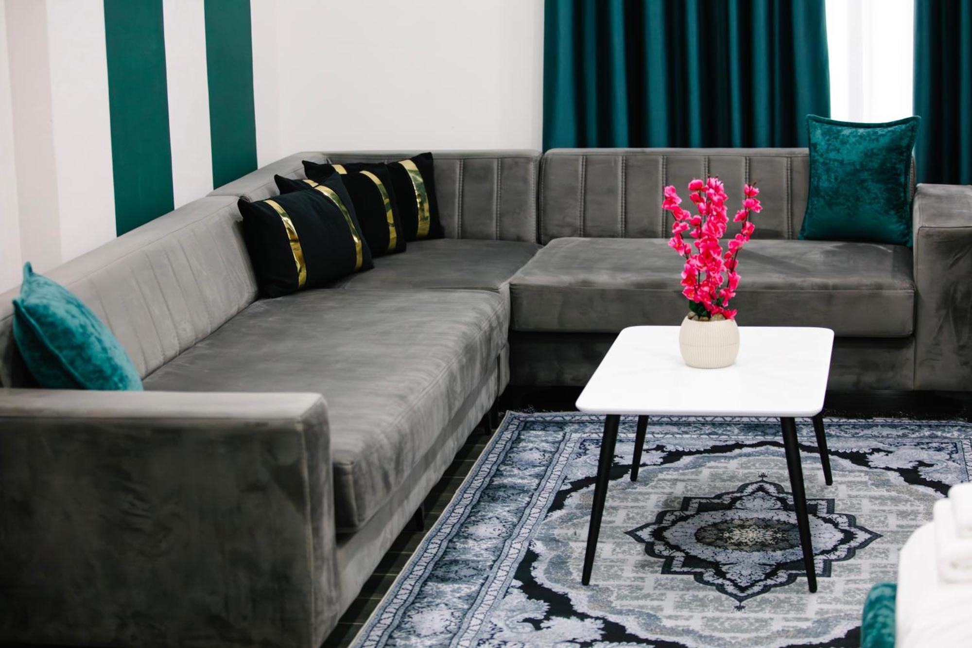 Andor Luxury Hotel & Duplex Kryemedhej ภายนอก รูปภาพ
