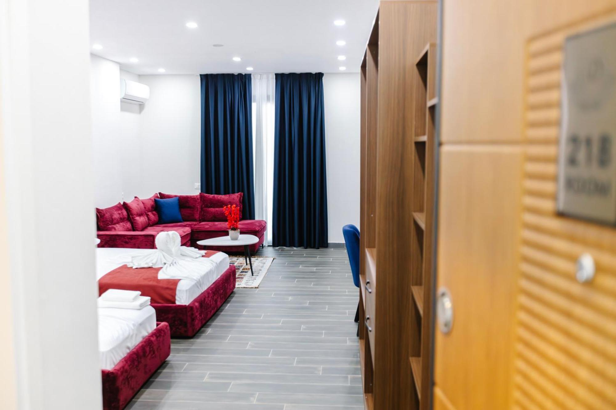 Andor Luxury Hotel & Duplex Kryemedhej ภายนอก รูปภาพ