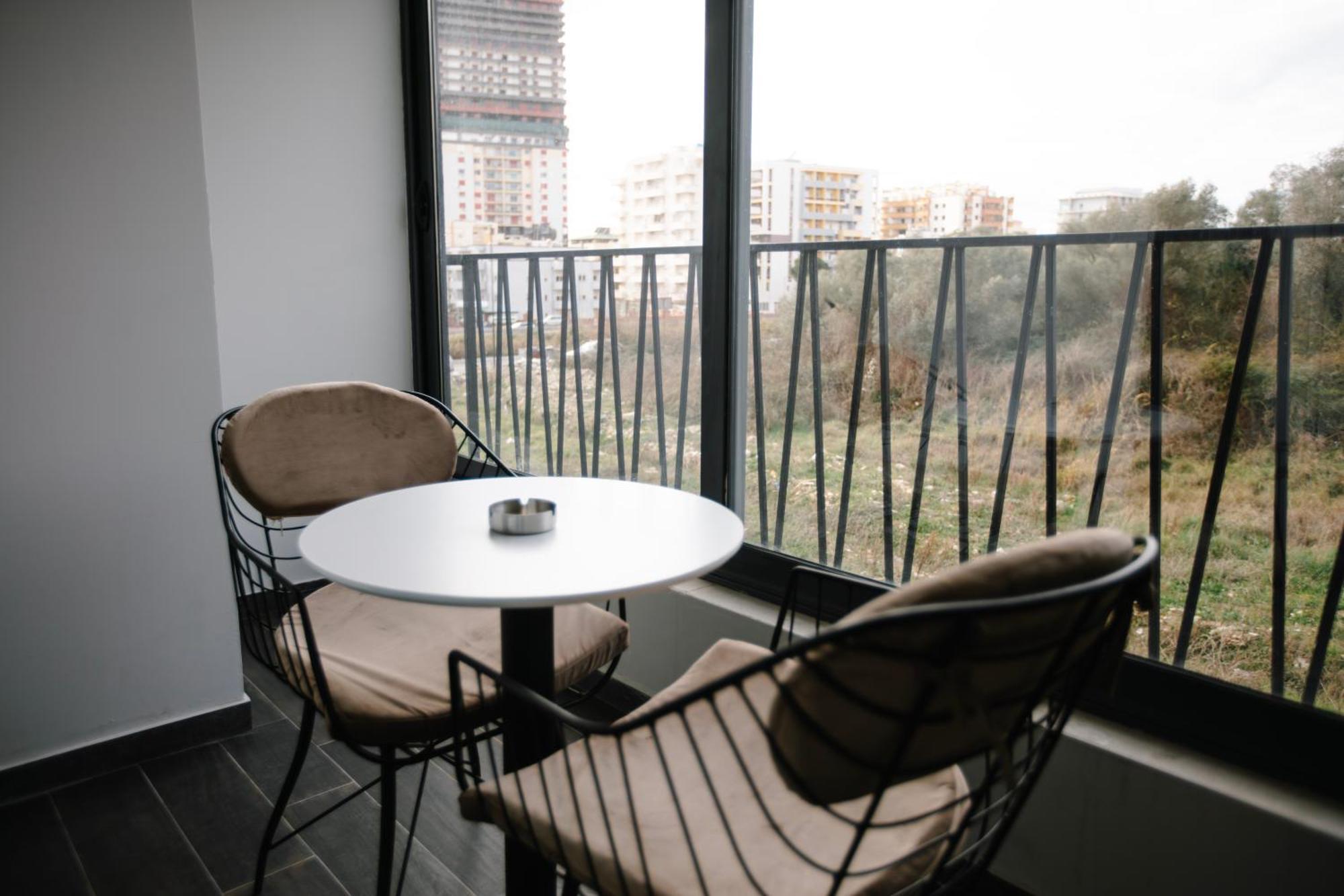 Andor Luxury Hotel & Duplex Kryemedhej ภายนอก รูปภาพ
